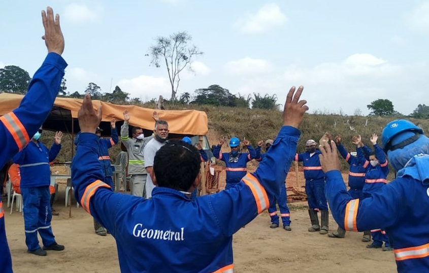 TRABALHADORES GEOMETRAL E SINTRICOM CONQUISTAM ANTECIPAÇÃO DE FÉRIAS COLETIVAS