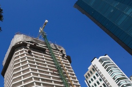 Inflação da construção perde ritmo, mas imóvel na planta sobe quase 8%
