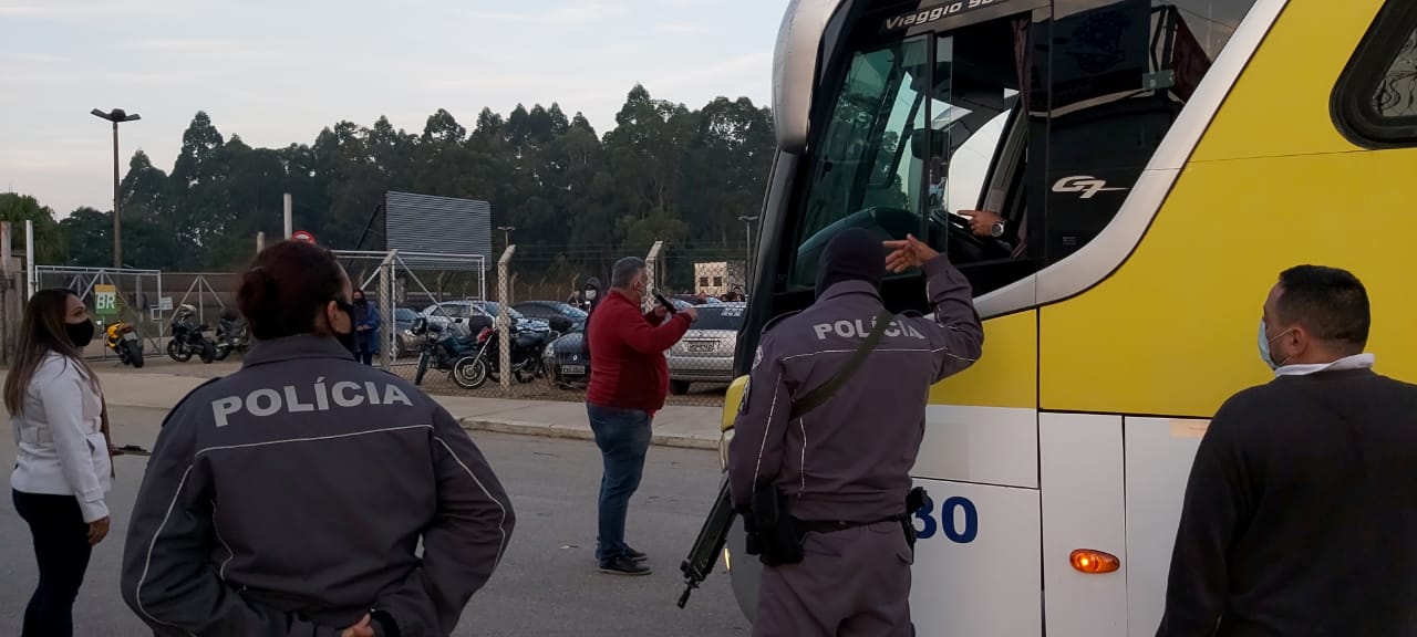 Trabalhadores Revap resistem a pressão da polícia e dos patrões e continuam em greve
