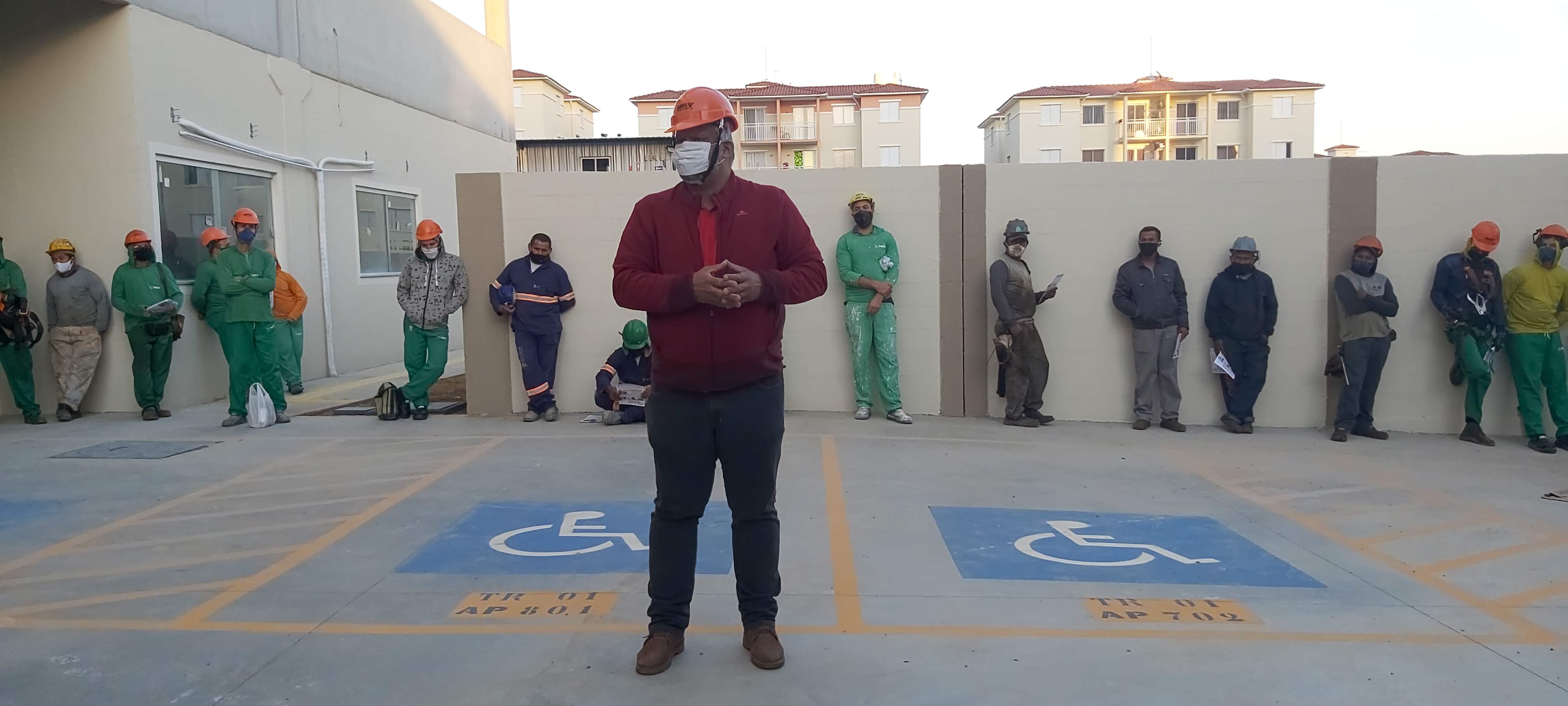 Sintricom cobra MRV sobre precariedade de alojamento e acordo diferenciado