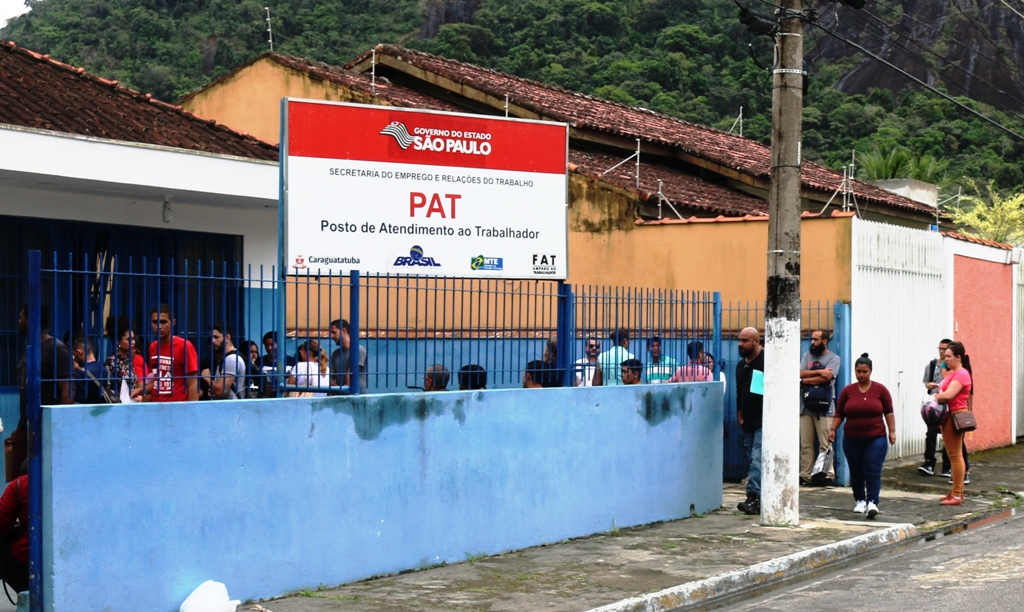 PAT de Caraguatatuba recebe currículos para atuar na parada da UTGCA (Base de Gás)