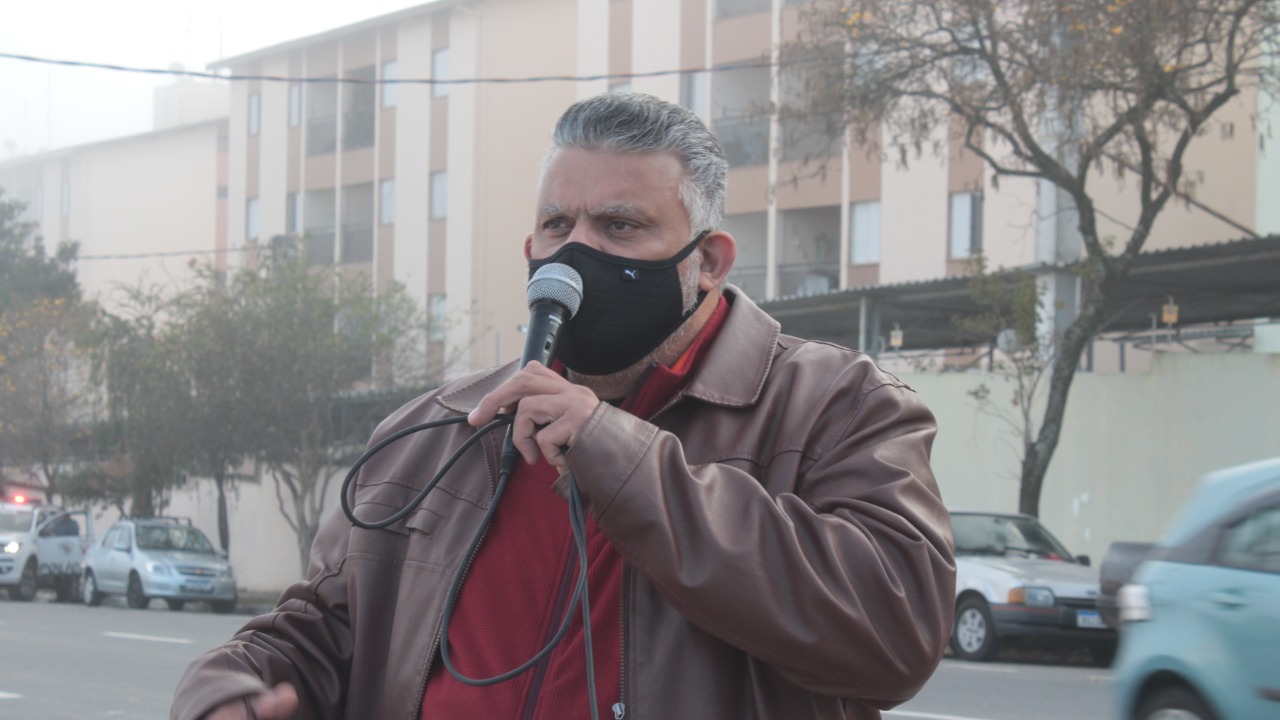 SINTRICOM COBRA MVITUZZO E MZ3 POR DESCUMPRIR A CONVENÇÃO COLETIVA