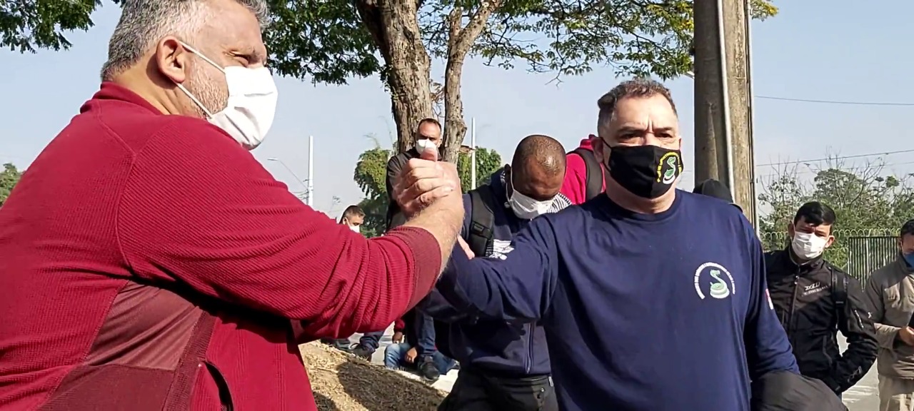 Sintricom e Sindicato dos Químicos juntos na luta por direitos trabalhadores na Bayer