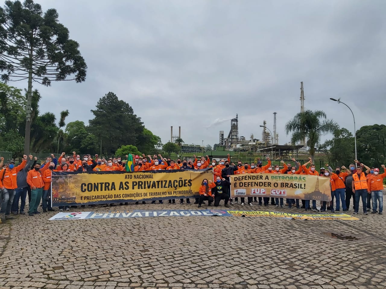 Sintricom segue na Caravana de Lutas contra o desmonte da Petrobrás