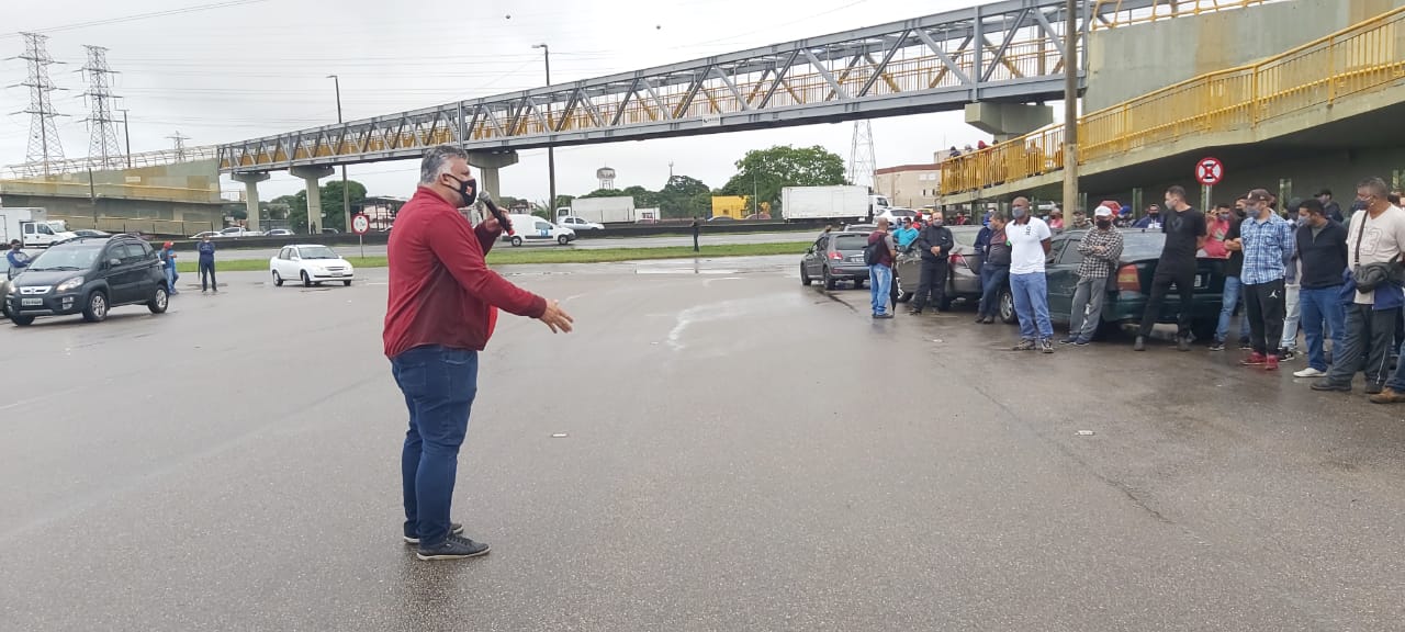 Sem salário, sem trabalho! Trabalhadores Método Potencial cruzam os braços por tempo indeterminado na Revap