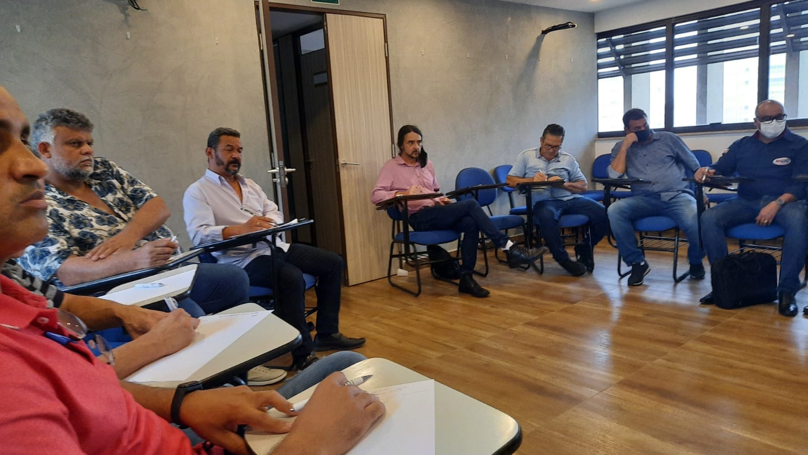 SINTRICOM, FETICOM, FEDERAÇÃO SOLIDÁRIA NEGOCIAM CAMPANHA SALARIAL 2022 DO SETOR DE CIMENTO E ARTEFATOS