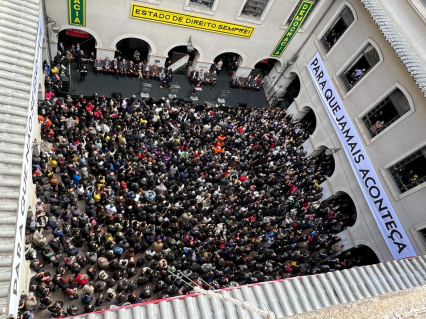 União de sindicatos, empresários e sociedade civil é exaltada em ato pela democracia