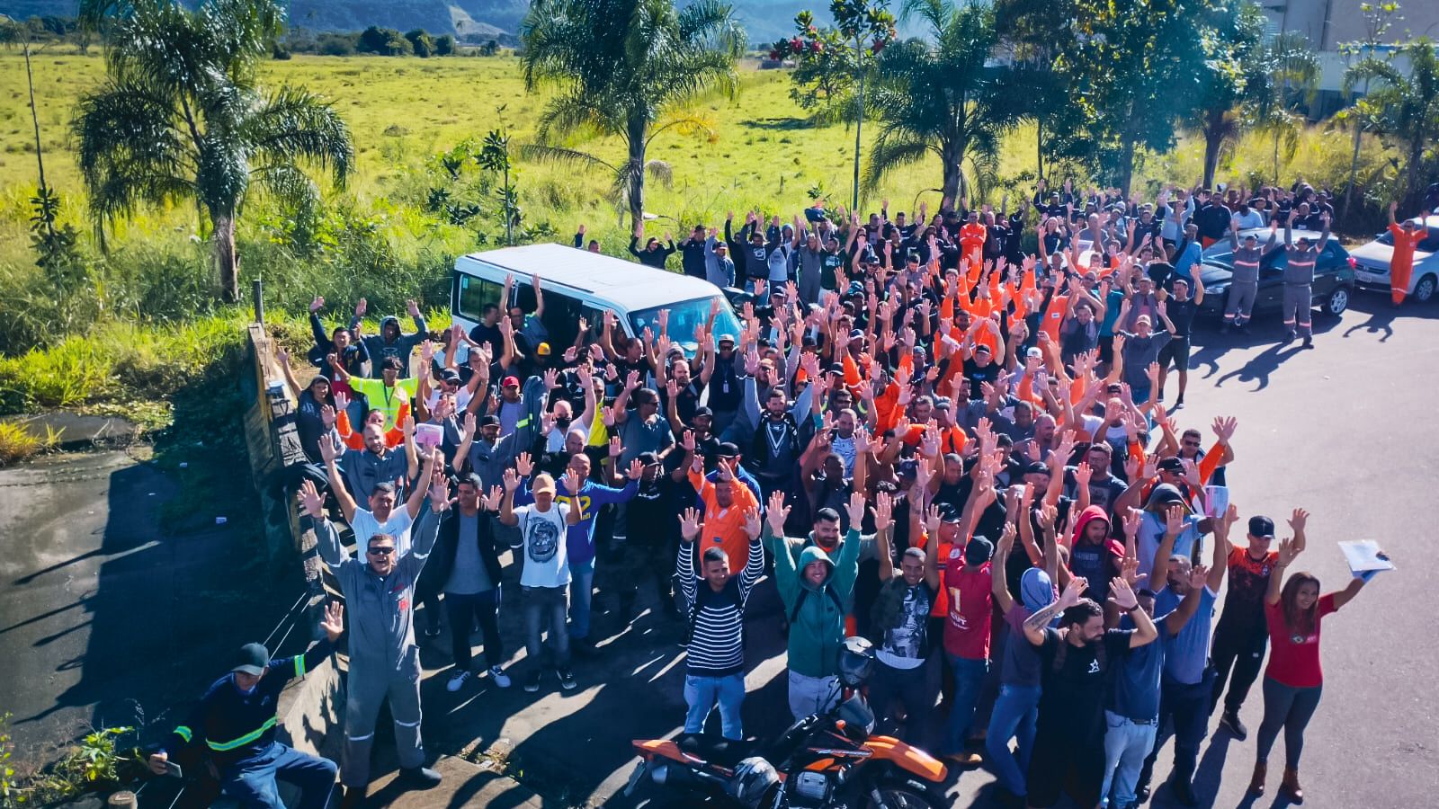 Trabalhadores das empresas da UTGCA que não fecharam acordo fizeram paralisação