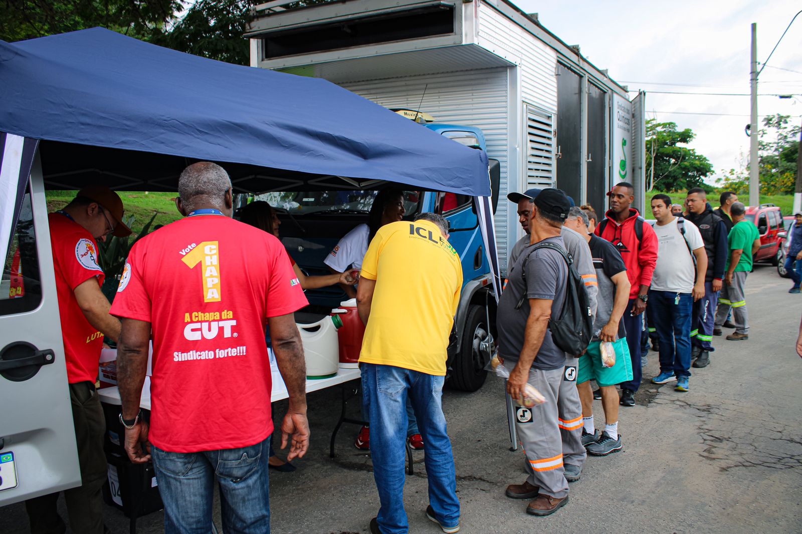 Trabalhadores da Bayer deflagram estado de greve cobrando acordo com o Sintricom