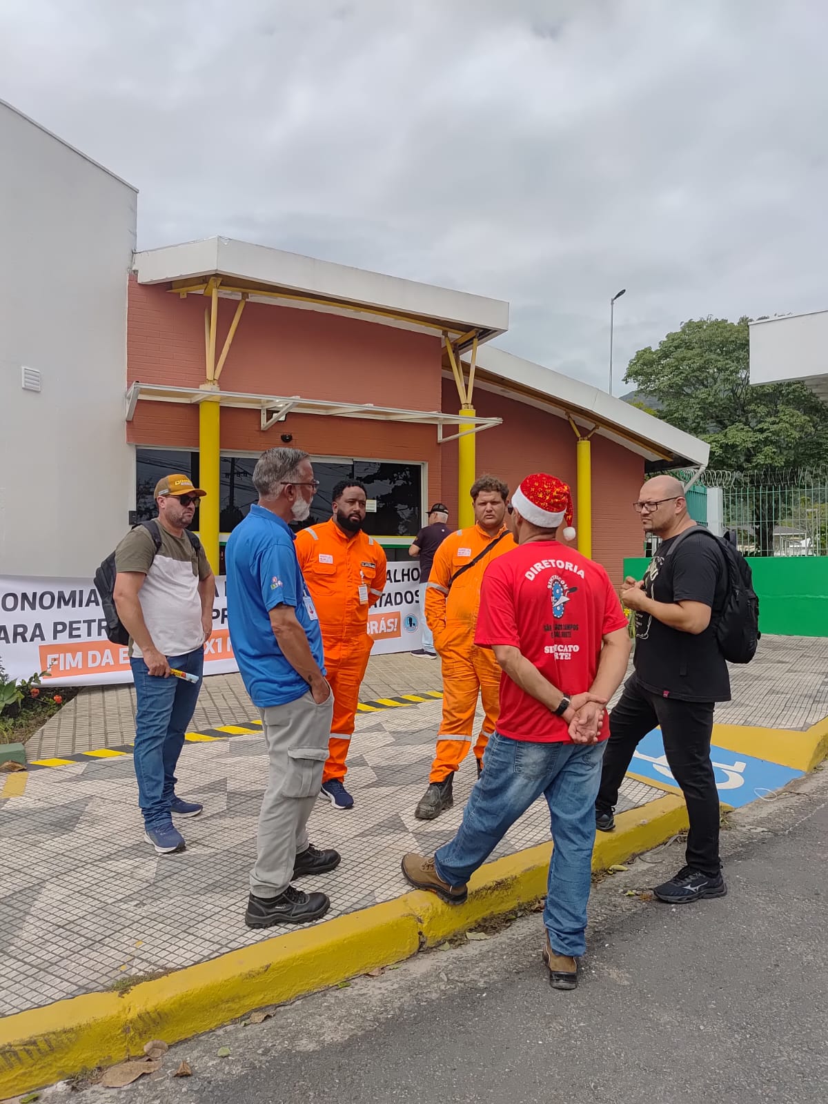 Sintricom continua apoiando a Greve dos Petroleiros em ação conjunta no Tebar